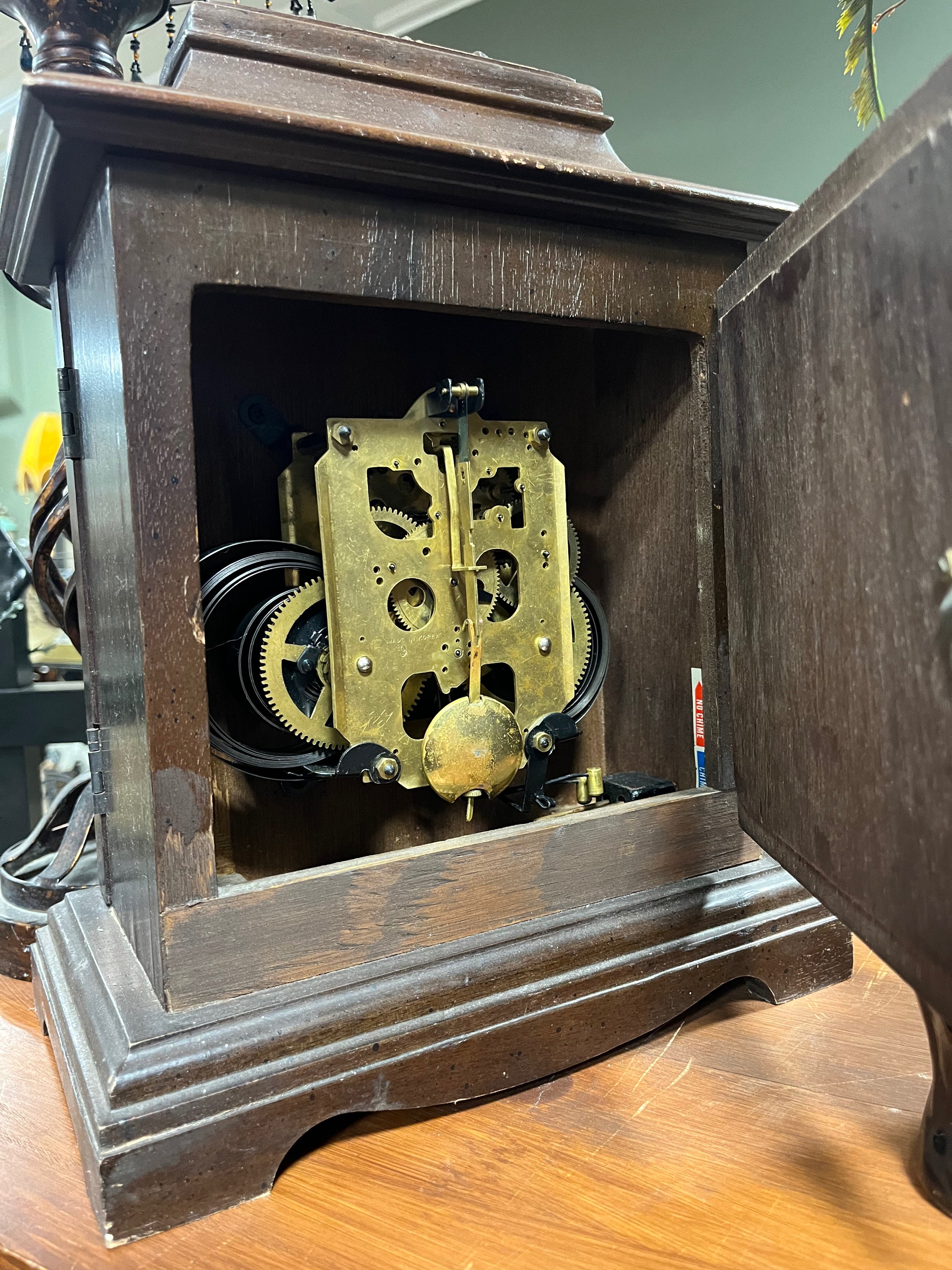 Vintage Alaron 31 day Clock w Key | Little Shop of Hoarders LLC